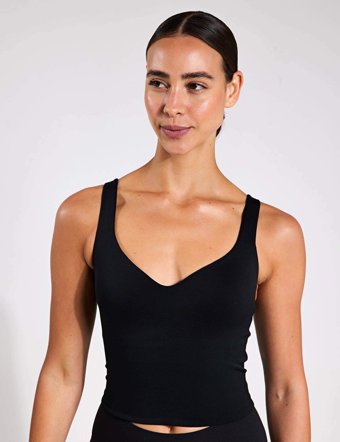 Nike Alate Bra Tank Black/Cool Grey The Sports Edit