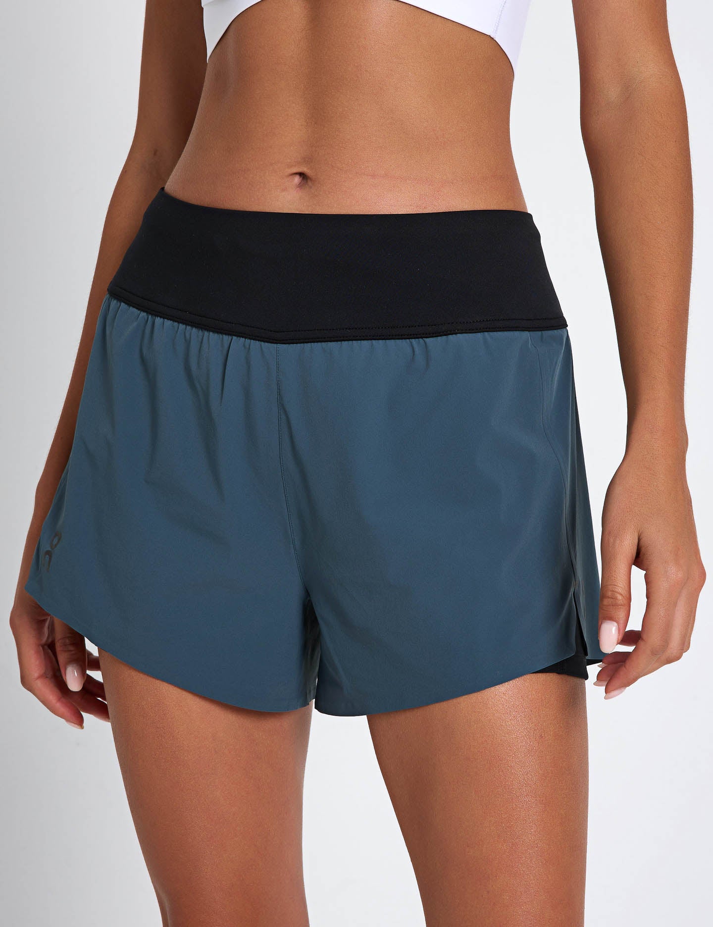On ランニングショーツ ストーンMサイズ RUNNING SHORTS On Running | Running Shorts - Stone | The Sports Edit