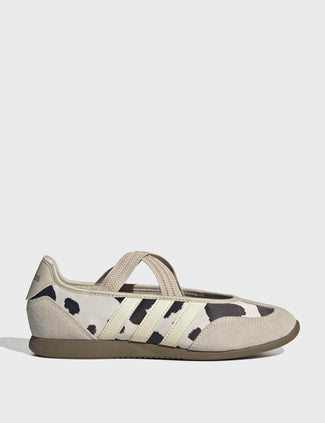 Wonder White Barreda Mary Jane Shoes - Wonder White/Crystal Linen