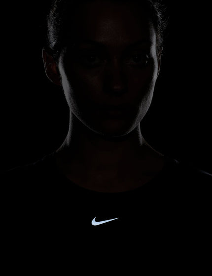 Nike One Classic Dri-FIT Short-Sleeve Top - Blackimages5- The Sports Edit