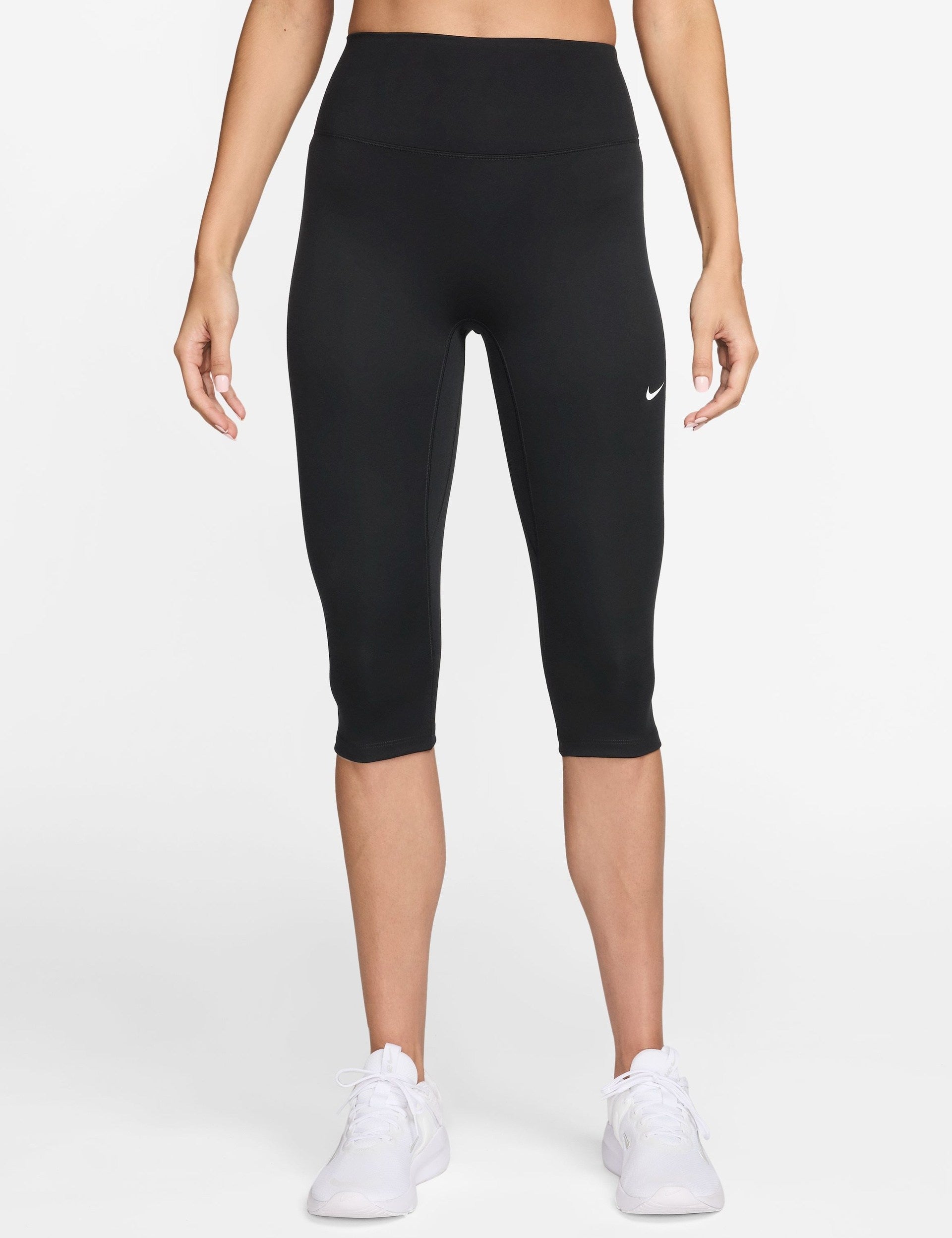 nike mini swoosh black capri leggings
