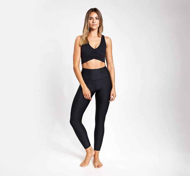 Alo 7/8 airlift legging image & text