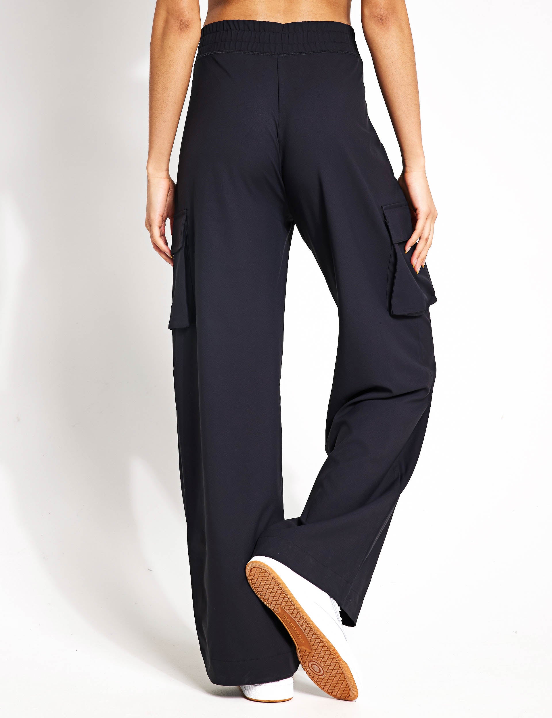 Beyond Yoga City Chic Cargo Pant Black The Sports Edit