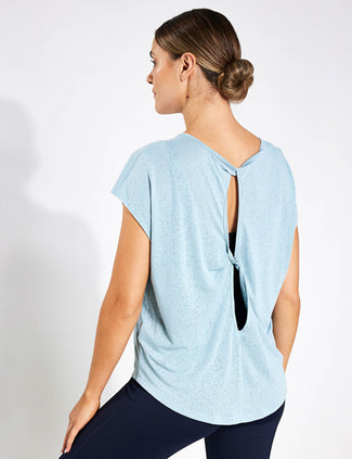 Scoop Neck Twist Back Yoga T-Shirt - Light Mint