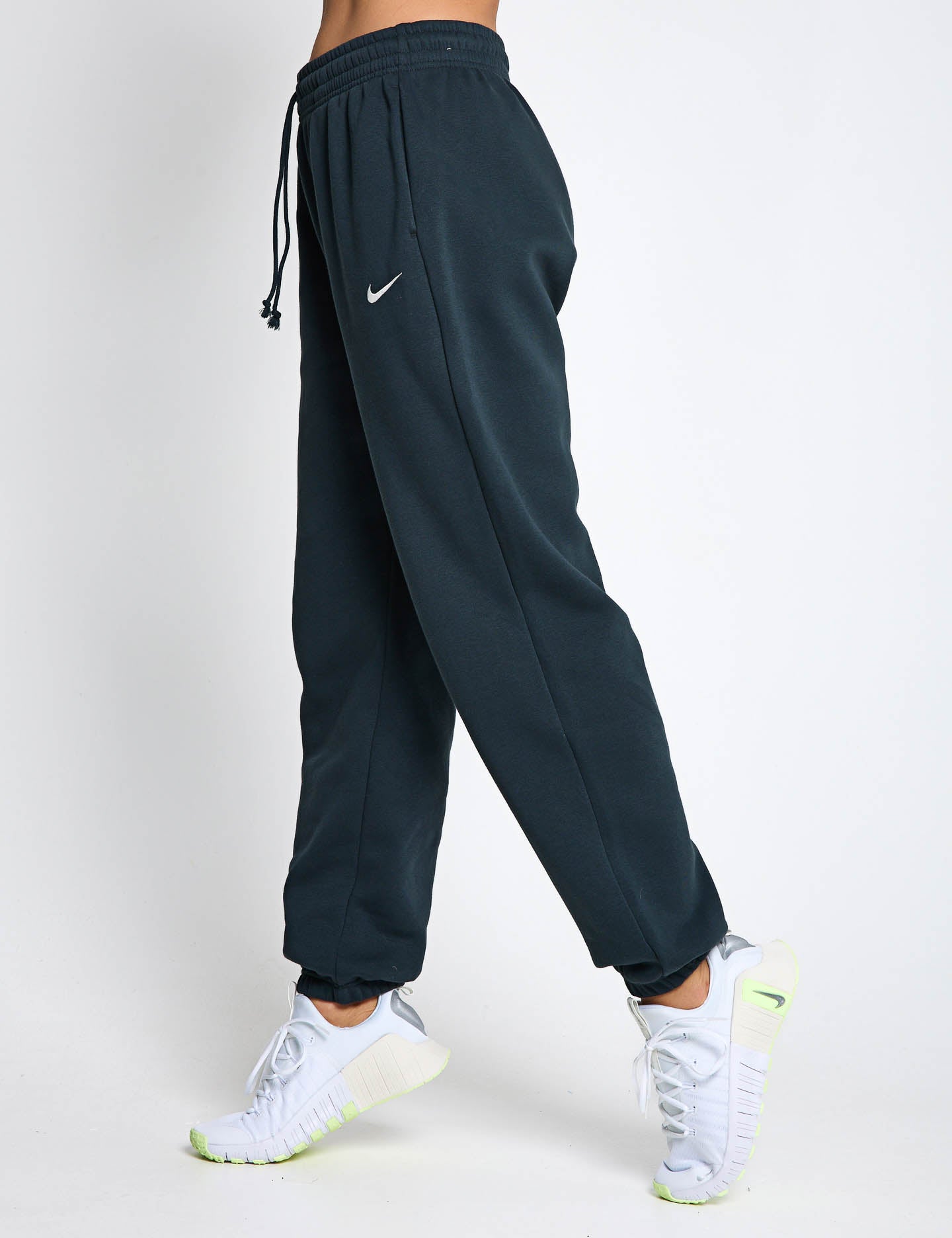 long sweatpants nike