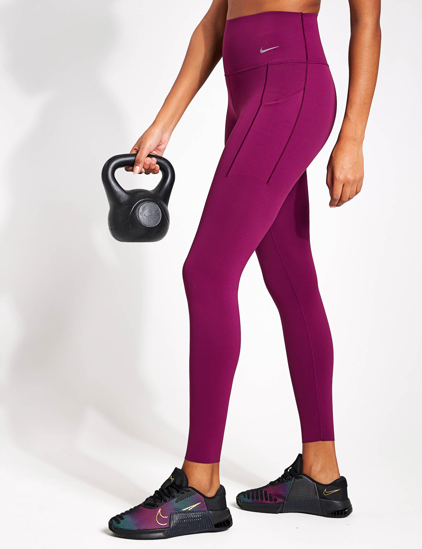 Nike Universa Medium-support High-waisted 7/8 Printed leggings With Pockets  in Black