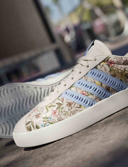 adidas VL Court 3.0 Shoes - Ecru Tint/Clear Sky/Off Whiteimages3- The Sports Edit