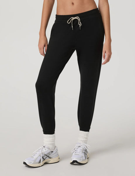 Vuori | Performance Jogger - Black Heather | The Sports Edit