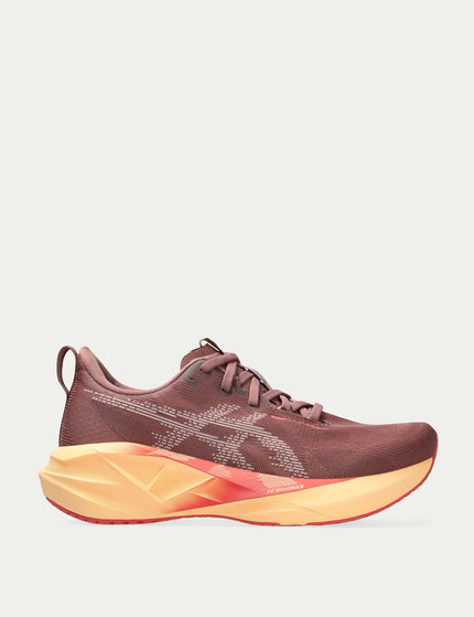 ASICS Novablast 5 - Rubble Red/Fawnimages1- The Sports Edit