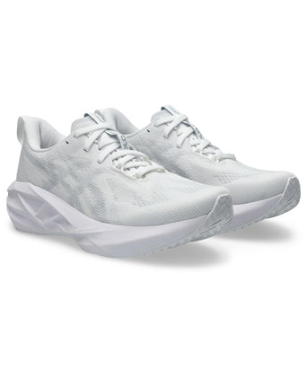 Novablast 5 - White/Piedmont Grey