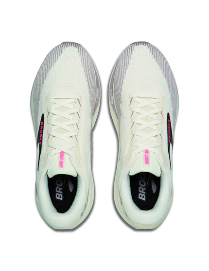 Brooks Ghost Amp - Arctic Wolf/Dove/Pinkimages6- The Sports Edit