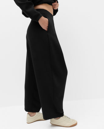 Sandwash Supersoft Pleated Barrel Leg Jogger - Black