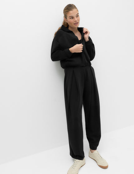Goodmove Sandwash Supersoft Pleated Barrel Leg Jogger - Blackimages5- The Sports Edit