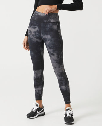 Becca Legging - Black Airwash