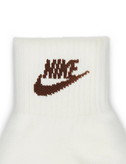 Nike Everyday Essential Ankle Socks (3 Pairs) - Multiimages4- The Sports Edit