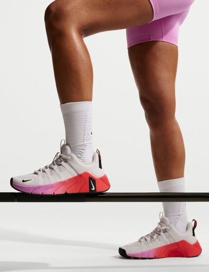 Nike Free Metcon 7 Shoes - Platinum Tint/Light Magenta/Light Crimson/Whiteimages8- The Sports Edit