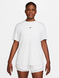Nike | One Relaxed Dri-FIT Short-Sleeve - Sapphire | The Sports Edit