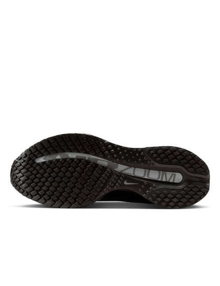 Nike Pegasus Premium Shoes - Black/Metallic Silverimages8- The Sports Edit