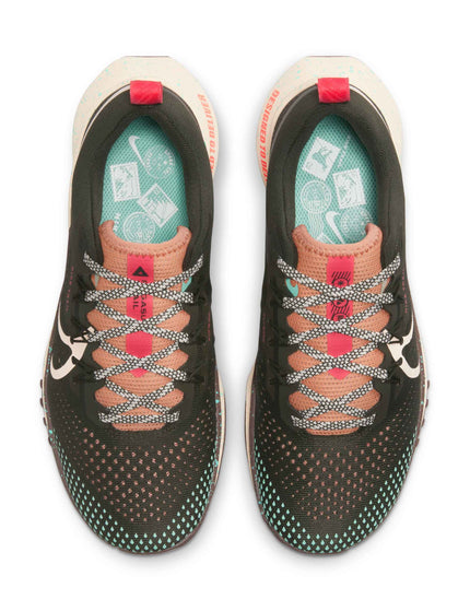 Nike Pegasus Trail 4 Shoes - Sequoia/Amber Brown/Emerald Rise/Guava Iceimages5- The Sports Edit