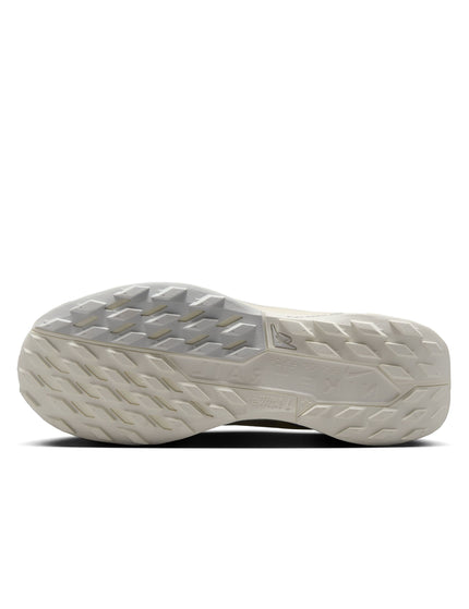 Nike Pegasus Trail 5 Gore-Tex Shoes - Sail/Photon Dustimages6- The Sports Edit