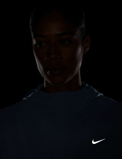 Nike Swift Repel Packable Running Jacket - Aluminum/Reflective Silverimages2- The Sports Edit