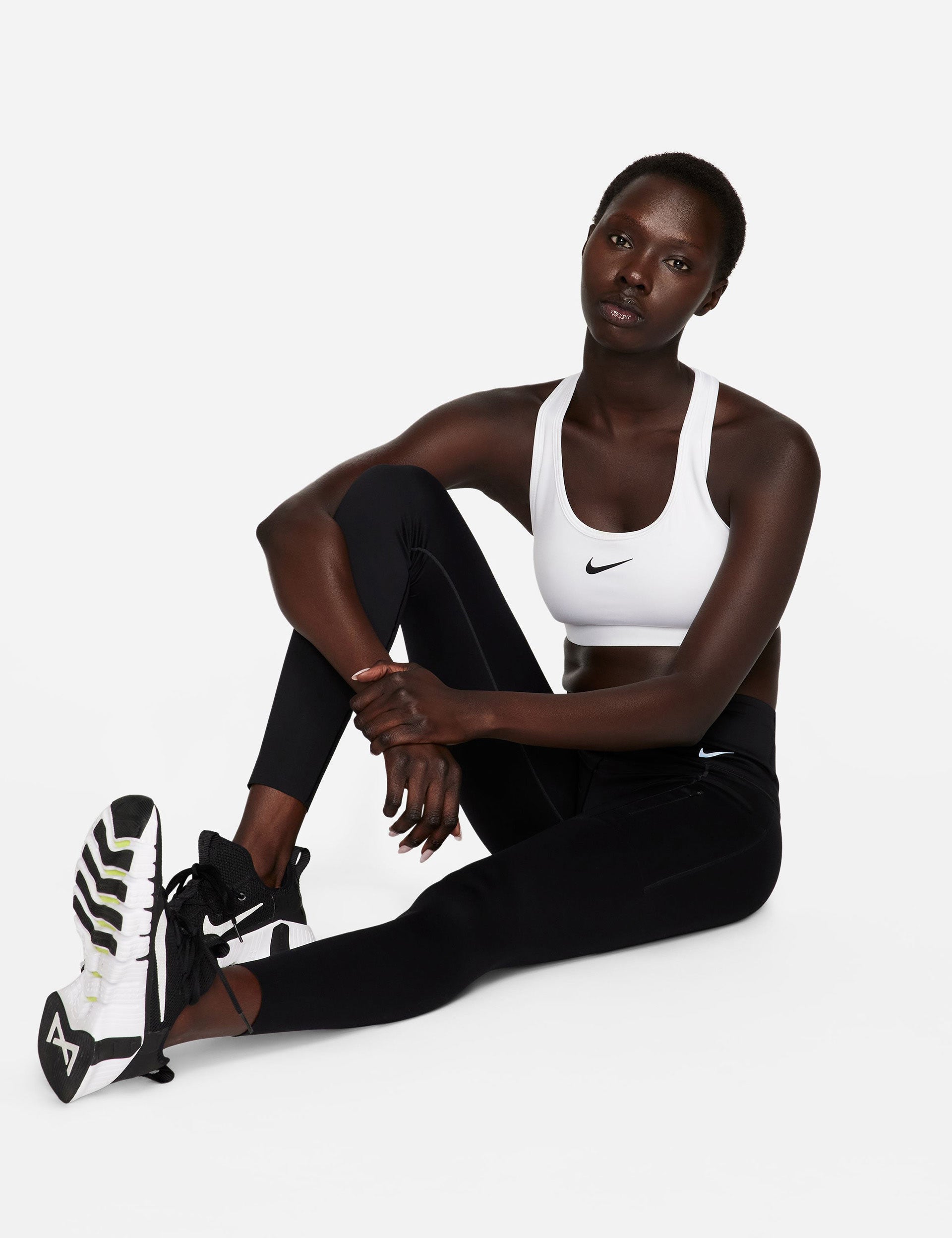 Nike Swoosh Medium Support Sports Bra in Smokey Mauve & White