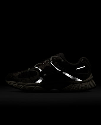 V5 RNR Shoes - Burgundy Crush/Black/College Grey