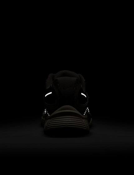 Nike V5 RNR Shoes - Burgundy Crush/Black/College Greyimages3- The Sports Edit