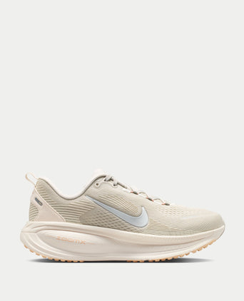 Vomero 18 Running Shoes - Light Bone/Metallic Silver/Arctic Orange