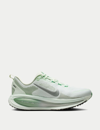 Vomero 18 Running Shoes - Barley Green/Metallic Silver/Steam