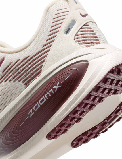 Nike Vomero 18 Running Shoes - Pale Ivory/Dark Team Red/Red Sepiaimages8- The Sports Edit