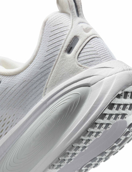 Nike Vomero 18 Running Shoes - White/Metallic Silver/Photon Dustimages8- The Sports Edit