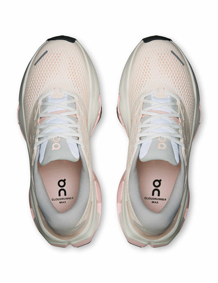 ON Running Cloudrunner 3 Max - White/Saltimages4- The Sports Edit