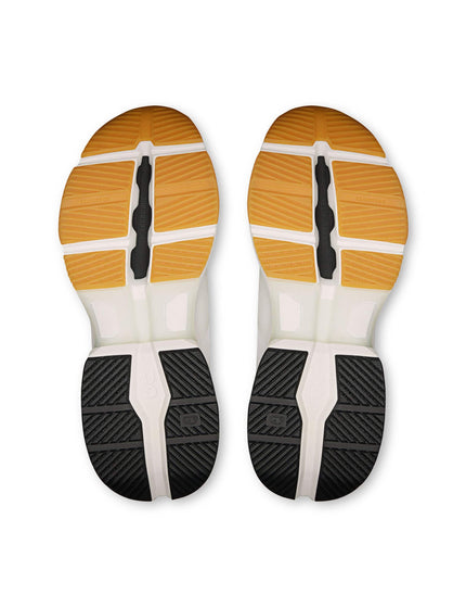 ON Running Cloudpulse Pro - White/Blackimages5- The Sports Edit