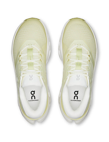 ON Running Cloudrunner 3 - Seedling/Ivoryimages4- The Sports Edit