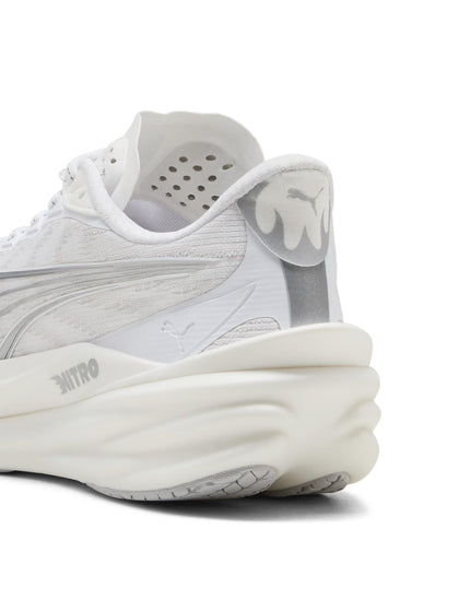 PUMA Deviate NITRO 4 Running Shoes - White/Feather Greyimages5- The Sports Edit
