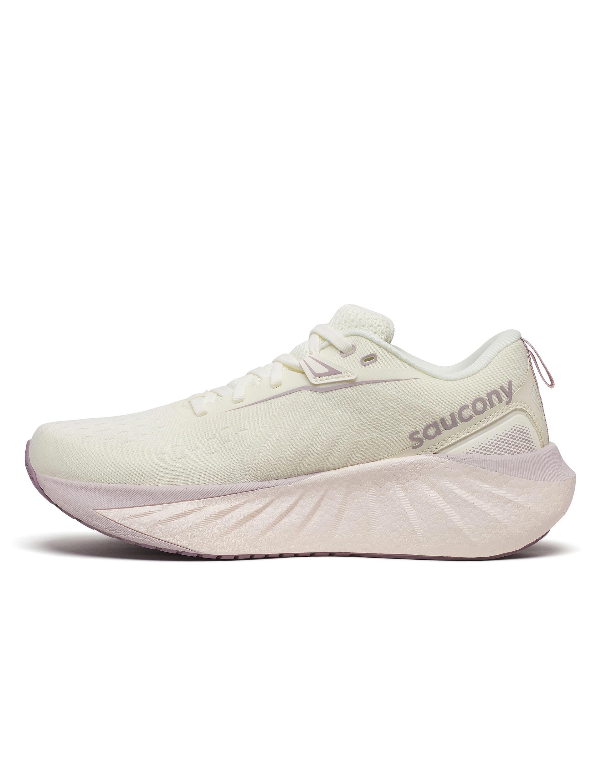 Saucony Triumph 22 Vanilla The Sports Edit
