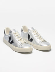 Veja | Campo Leather Trainers - White Natural | The Sports Edit