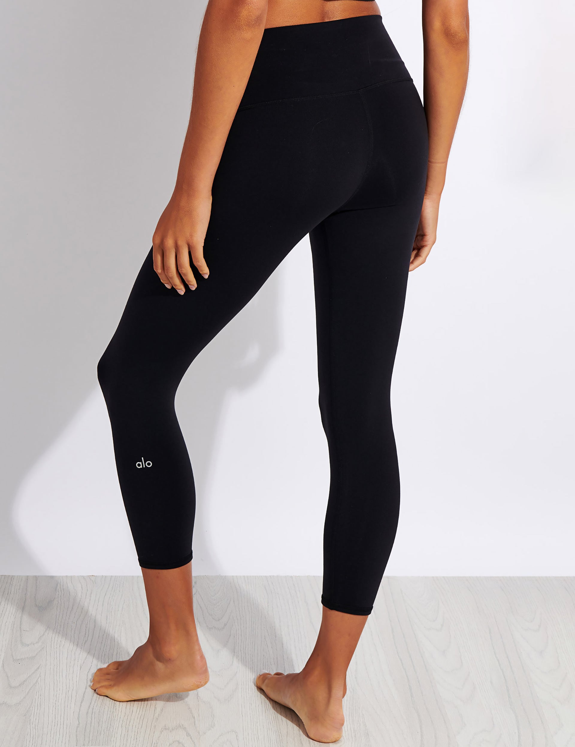 ALO Yoga, Pants & Jumpsuits, Nwot Alo Yoga Lineal Stripe Airbrush Capri  Leggings