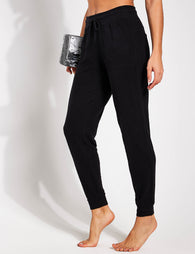 Alo Yoga | Soho Sweatpant - Black | The Sports Edit