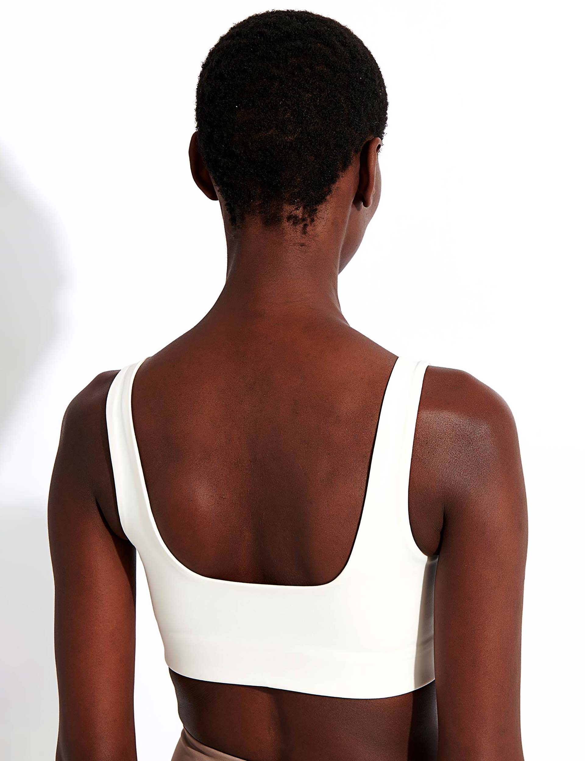 $42 Girlfriend Collective Women's Black Tommy Square Neck Sports Bra Size  XS