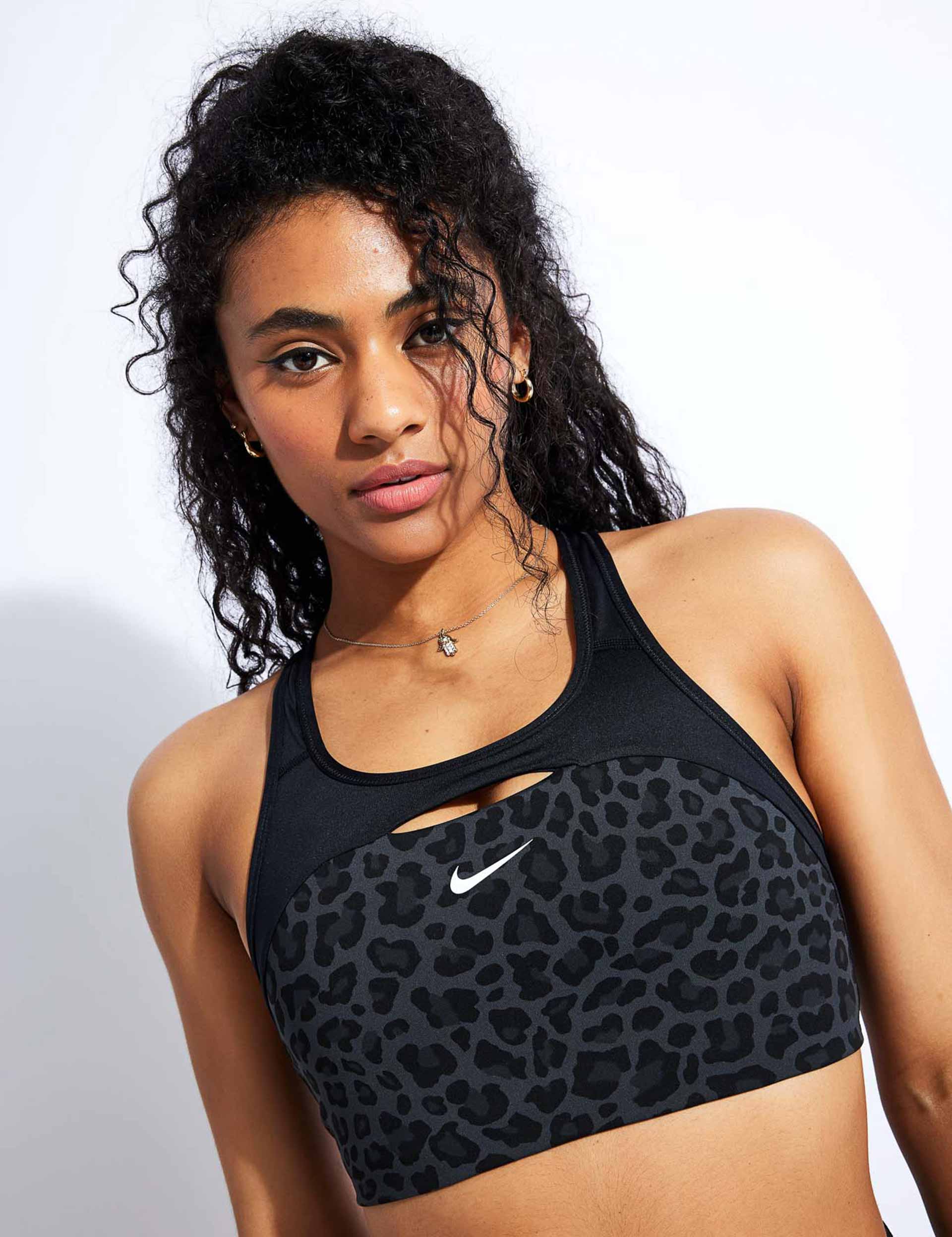amusement routine resterend Nike | Dri-FIT Swoosh Sports Bra - Grey/Black/White | The Sports Edit