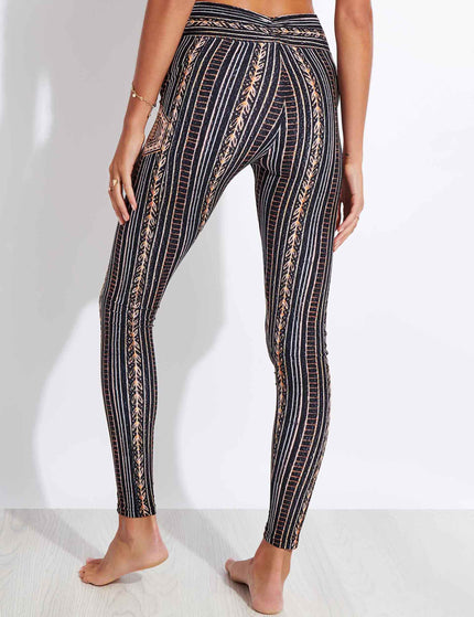 Wolven Zephyr Ruched Crossover Pocket Leggingimages2- The Sports Edit