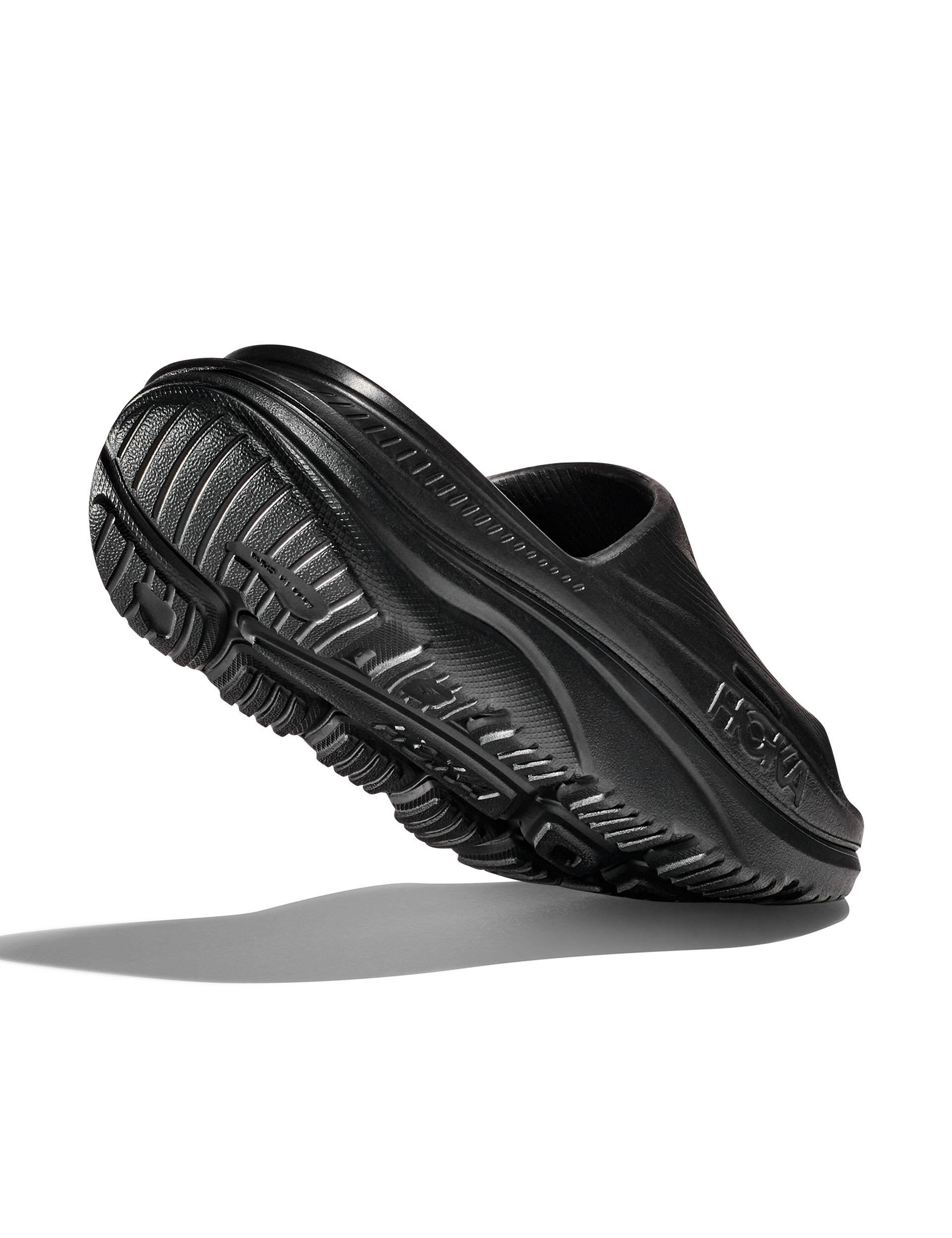 HOKA | Ora Recovery Slide 3 - Black | The Sports Edit