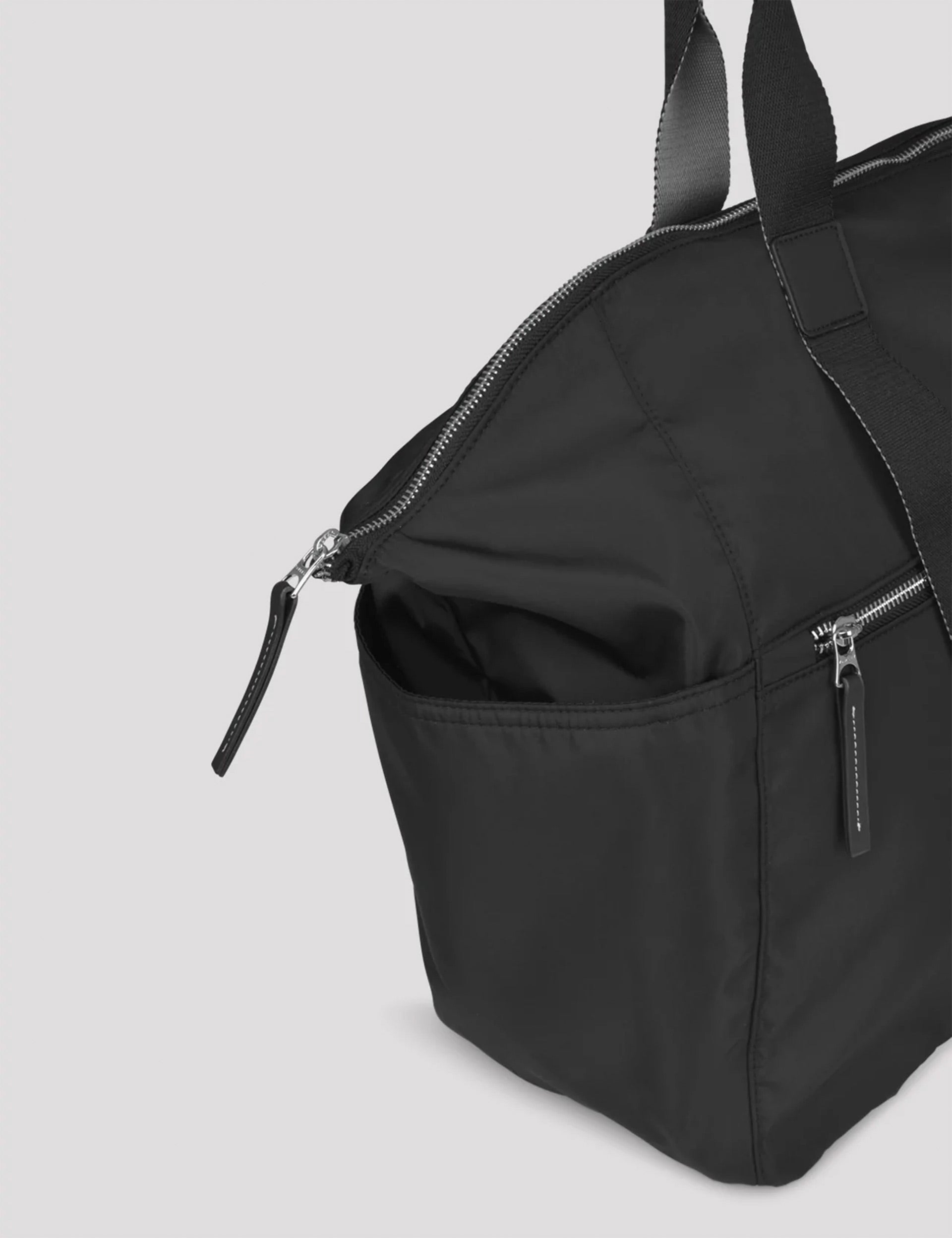 Varley Backpack Varley | Montlake Weekend Bag - Black | The Sports Edit