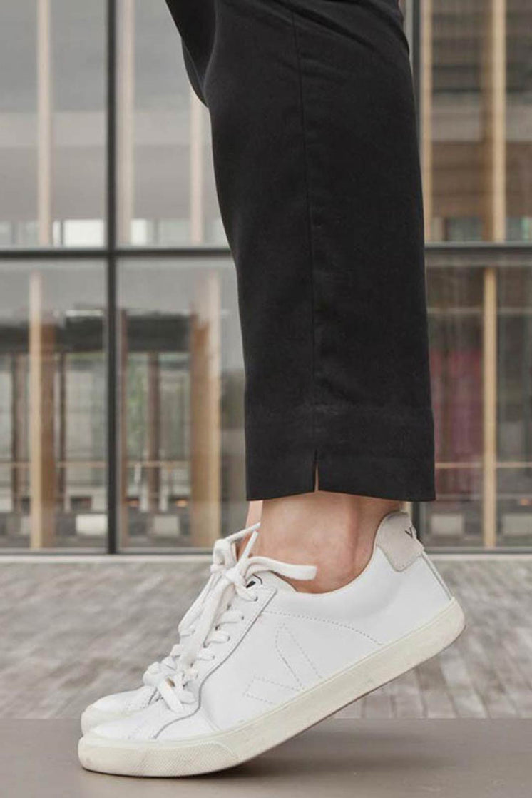 Veja | Esplar Leather Trainers - White | The Sports Edit