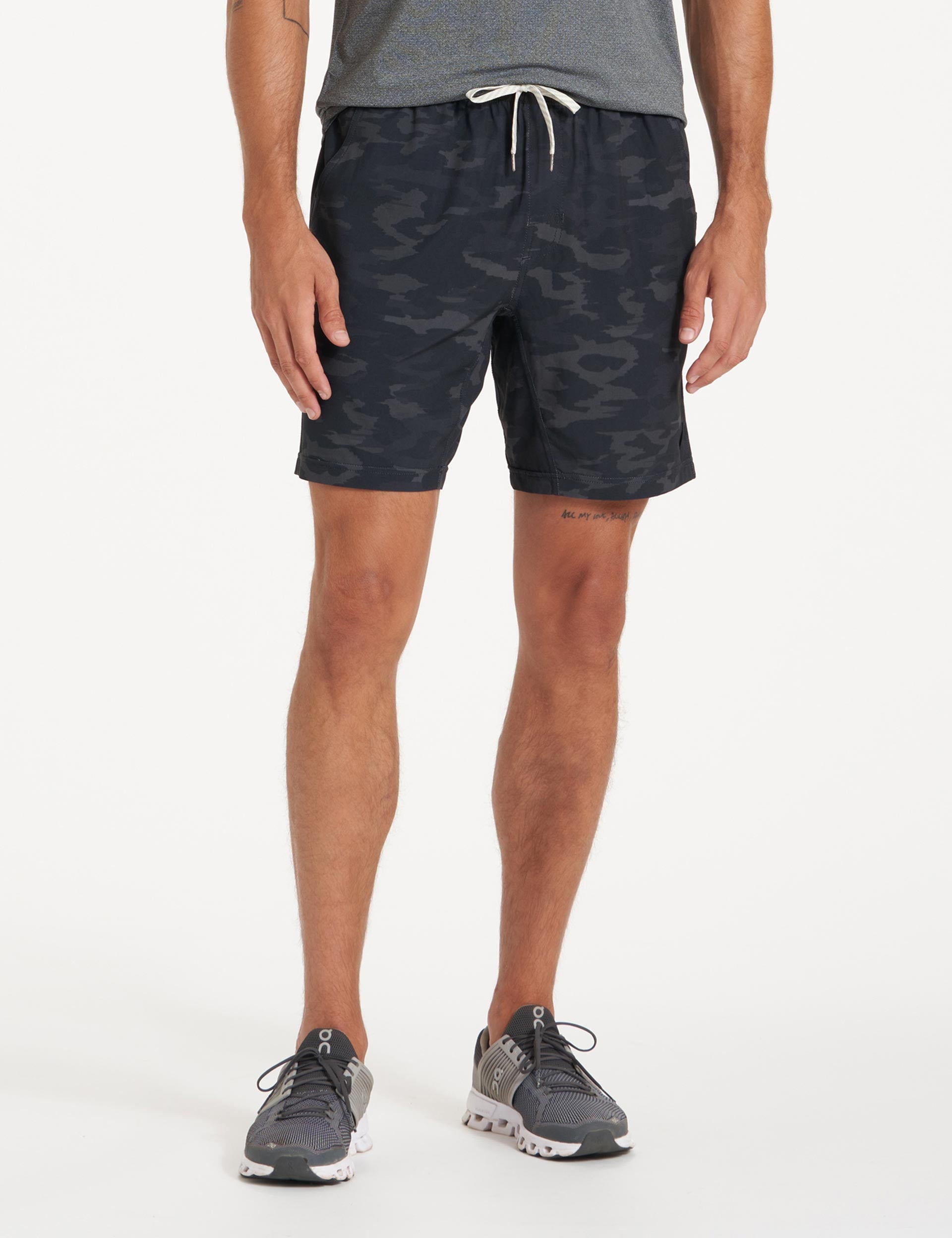 Vuori HardKore Short Lined 5 – Men's White Performance Shorts – Vuori Vuori HardKore Short Lined 5 – Men's White Performance Shorts – Vuori