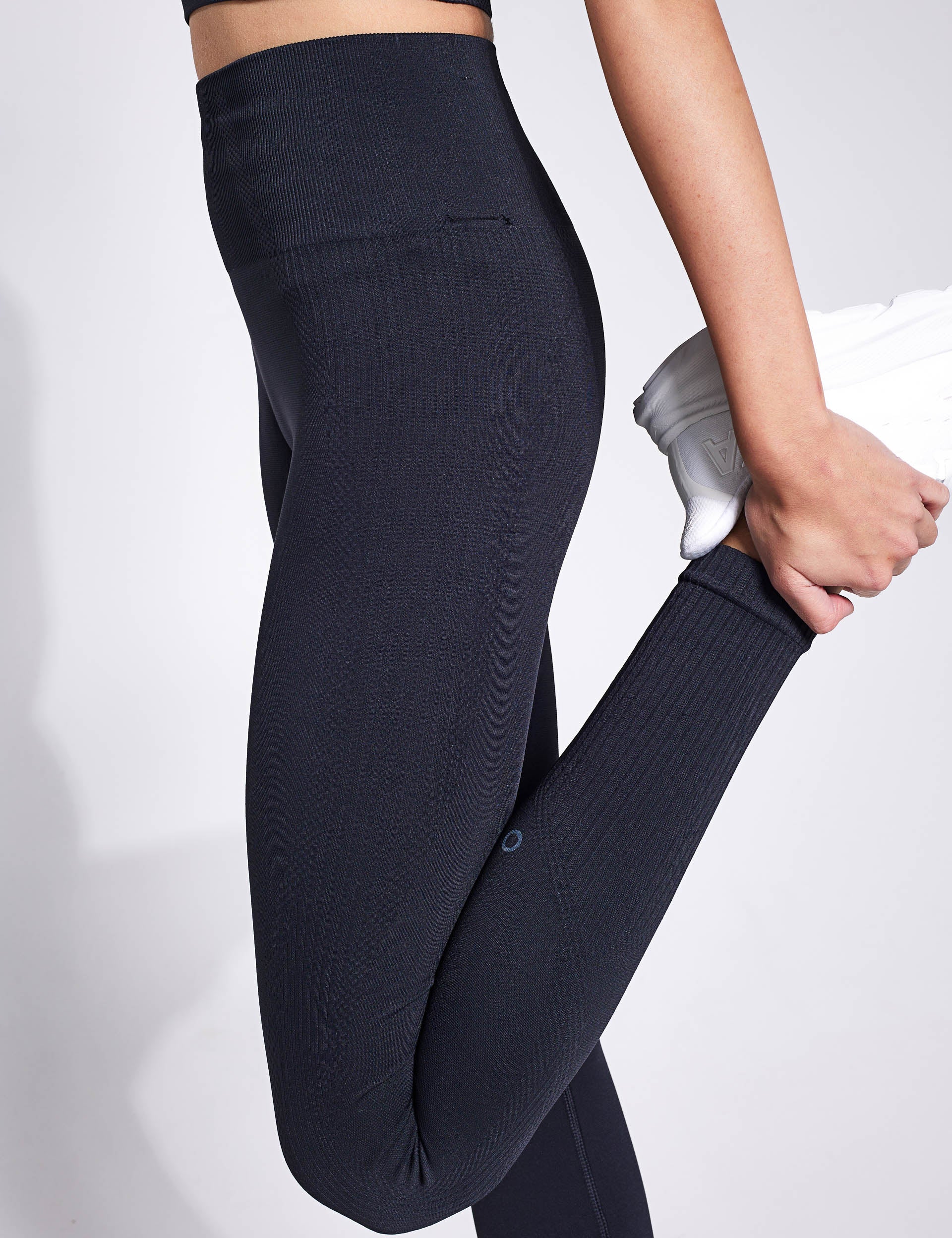 Goodmove Go Seamless Legging - Carbonimages3- The Sports Edit